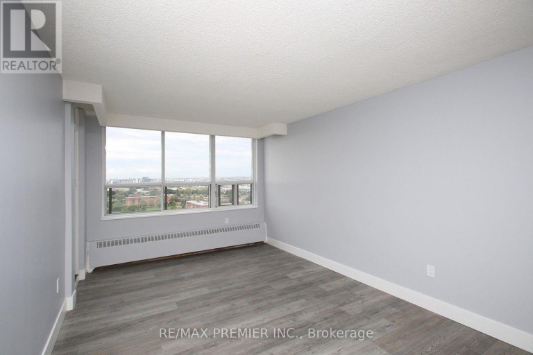 1909 - 390 DIXON ROAD, Toronto (Kingsview Village-The Westway), Ontario, M9R1T4