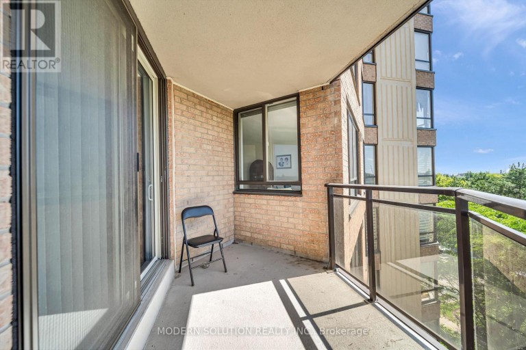 501 - 20 CHERRYTREE DRIVE, Brampton (Fletcher's Creek South), Ontario, L6Y3V1