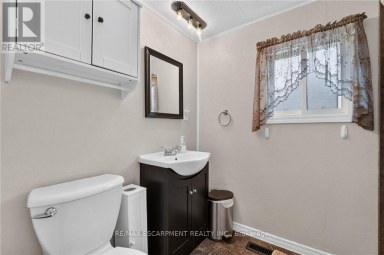 4588 MARTHA LANE Lincoln (Beamsville) Ontario photo 26