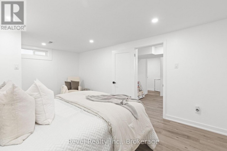 25 RIVERVIEW ROAD, Kawartha Lakes (Lindsay), Ontario, K9V1B2
