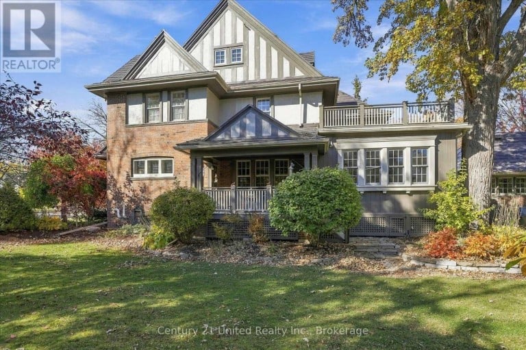 408 BELMONT AVENUE, Peterborough (Town Ward 3), Ontario, K9H4S7