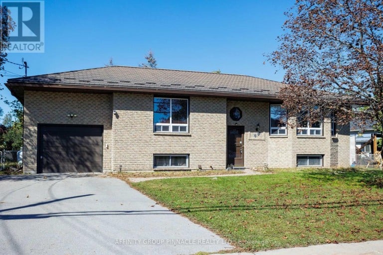 49 QUEEN STREET, Kawartha Lakes (Bobcaygeon), Ontario, K0M1A0