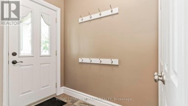 411 SALISBURY STREET London East (East G) Ontario photo 7