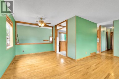 4127 Maryvale Road NE Calgary Alberta photo 10