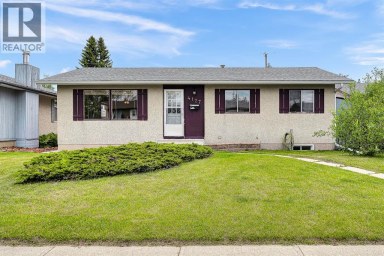 4127 Maryvale Road NE Calgary Alberta photo 2