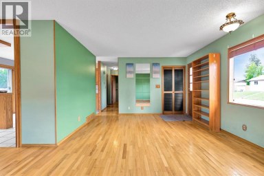 4127 Maryvale Road NE Calgary Alberta photo 7