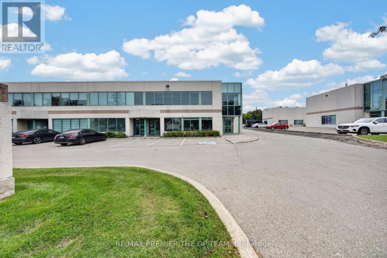 1 & 1A UPPER - 2900 LANGSTAFF ROAD, Vaughan (Concord), Ontario, L4K4R9