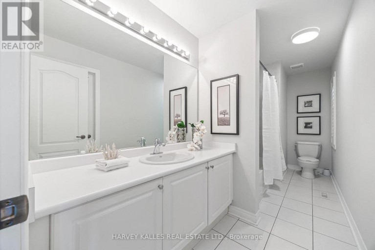 66 HORSEDREAMER LANE, Whitchurch-Stouffville (Stouffville), Ontario, L4A0K7