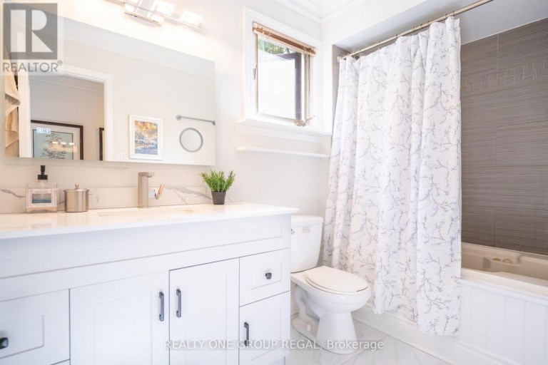 78 BAYWOOD COURT, Markham (Royal Orchard), Ontario, L3T5W3
