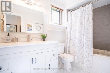 78 BAYWOOD COURT Markham (Royal Orchard) Ontario photo 16