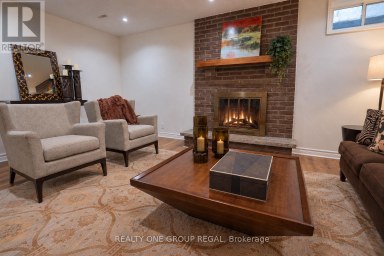 78 BAYWOOD COURT Markham (Royal Orchard) Ontario photo 25
