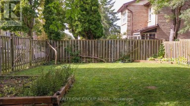 78 BAYWOOD COURT Markham (Royal Orchard) Ontario photo 30