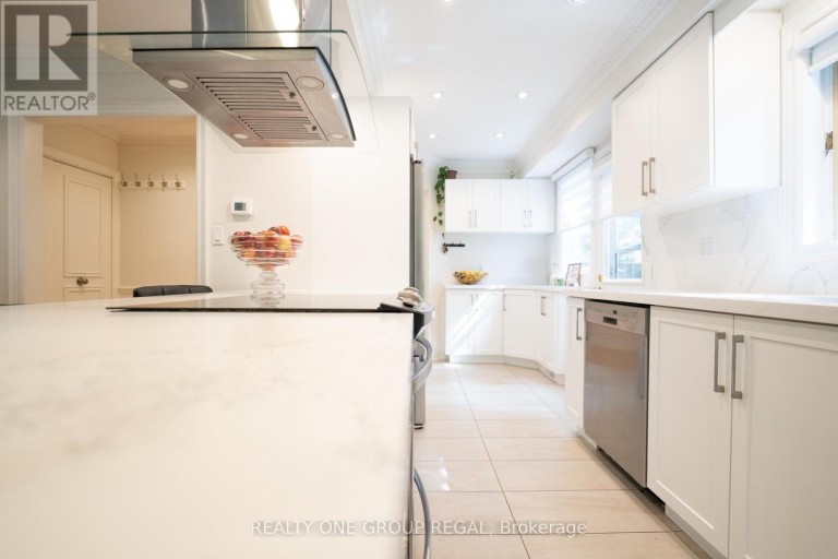78 BAYWOOD COURT, Markham (Royal Orchard), Ontario, L3T5W3