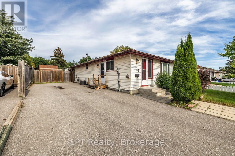 745 GRANDVIEW DRIVE, Oshawa (Donevan), Ontario, L1H7W5