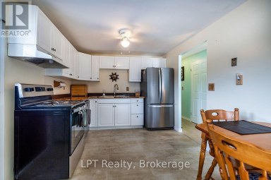 745 GRANDVIEW DRIVE Oshawa (Donevan) Ontario photo 7