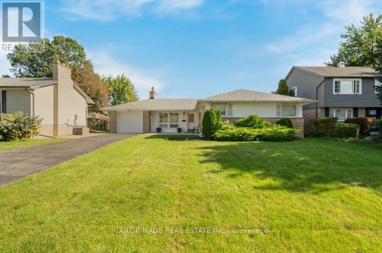 22 GREYSTONE CRESCENT, Brampton (Brampton South), Ontario, L6Y2B3