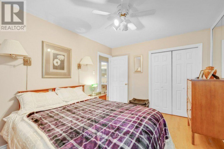 22 GREYSTONE CRESCENT, Brampton (Brampton South), Ontario, L6Y2B3