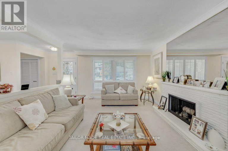22 GREYSTONE CRESCENT, Brampton (Brampton South), Ontario, L6Y2B3