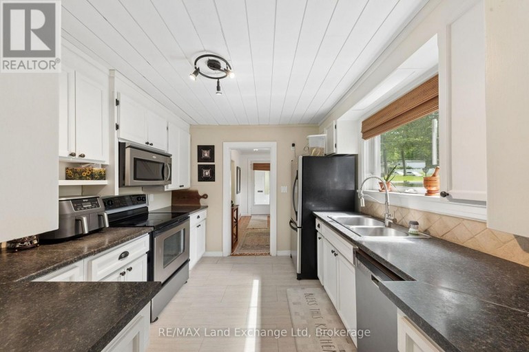 836 VICTORIA STREET, Midland, Ontario, L4R1B6