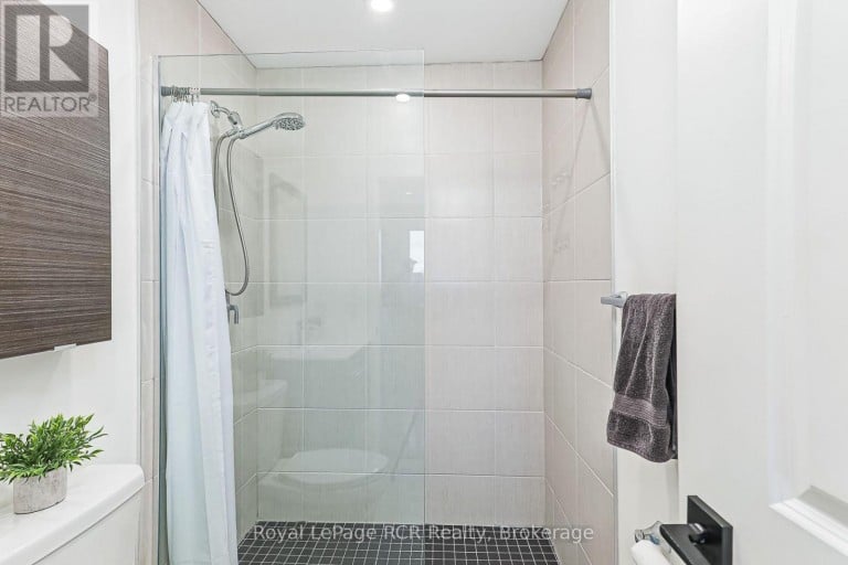 401 - 20 BECKWITH LANE, Blue Mountains, Ontario, L9Y3B6