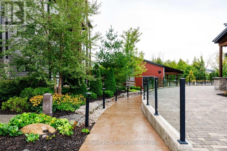 401 - 20 BECKWITH LANE, Blue Mountains, Ontario, L9Y3B6
