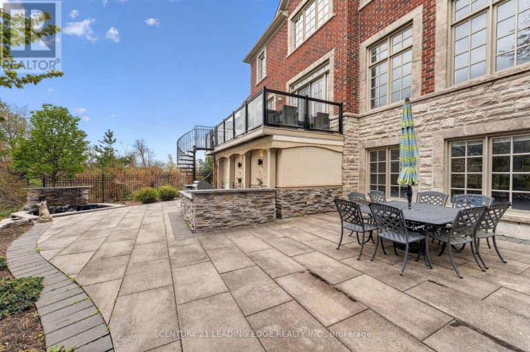 33 STOLLERY POND CRESCENT, Markham (Devil's Elbow), Ontario, L6C1K4
