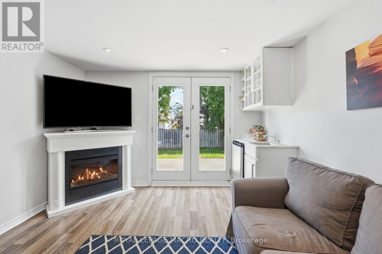 2328 MALCOLM CRESCENT, Burlington (Brant Hills), Ontario, L7P4H4
