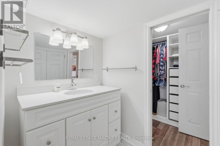 2328 MALCOLM CRESCENT, Burlington (Brant Hills), Ontario, L7P4H4