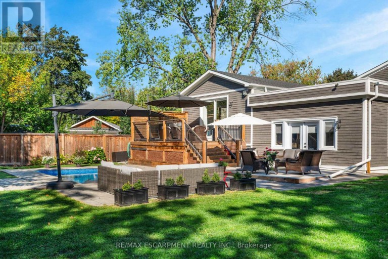 296 KENT CRESCENT, Burlington (Appleby), Ontario, L7L4T1