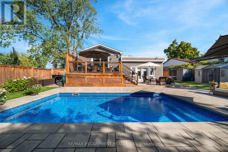 296 KENT CRESCENT, Burlington (Appleby), Ontario, L7L4T1