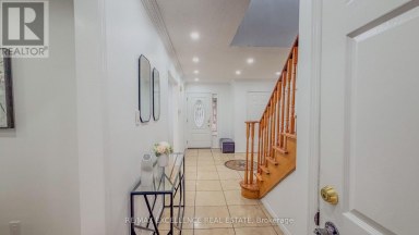 303 HICKORY CIRCLE Oakville (WC Wedgewood Creek) Ontario photo 10