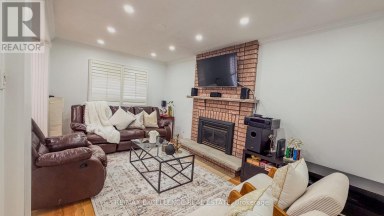 303 HICKORY CIRCLE Oakville (WC Wedgewood Creek) Ontario photo 11