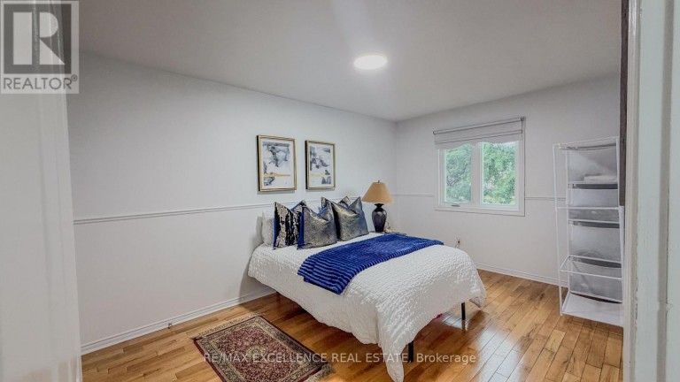 303 HICKORY CIRCLE, Oakville (WC Wedgewood Creek), Ontario, L6H4V3