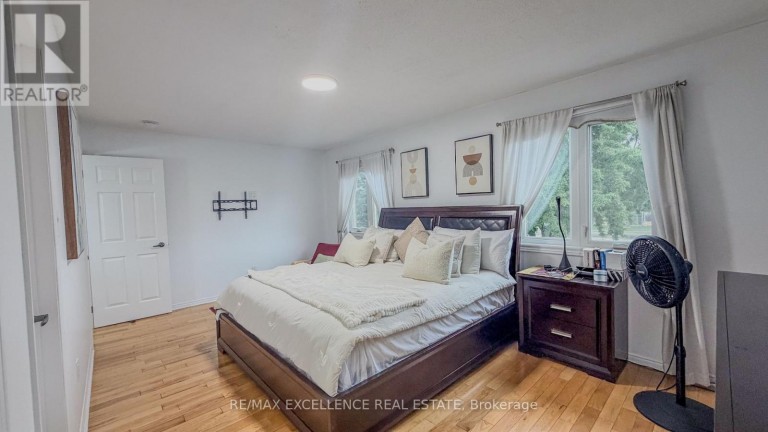 303 HICKORY CIRCLE, Oakville (WC Wedgewood Creek), Ontario, L6H4V3