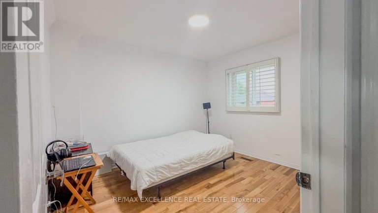 303 HICKORY CIRCLE, Oakville (WC Wedgewood Creek), Ontario, L6H4V3