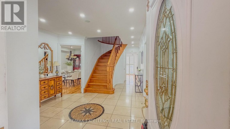 303 HICKORY CIRCLE, Oakville (WC Wedgewood Creek), Ontario, L6H4V3