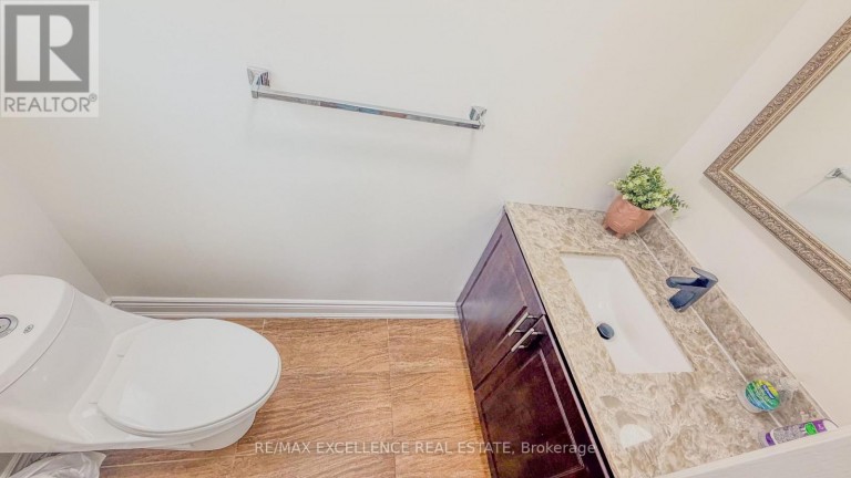 303 HICKORY CIRCLE, Oakville (WC Wedgewood Creek), Ontario, L6H4V3