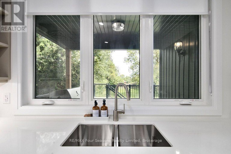 91 SUMMER VIEW AVENUE, Collingwood, Ontario, L9Y3Z1