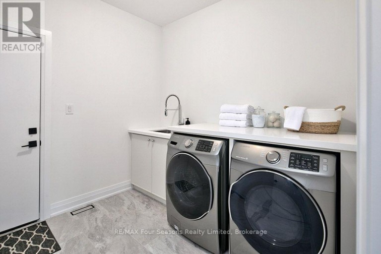 91 SUMMER VIEW AVENUE, Collingwood, Ontario, L9Y3Z1