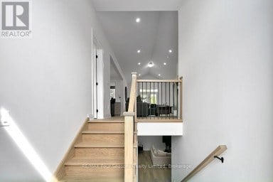 91 SUMMER VIEW AVENUE Collingwood Ontario photo 4