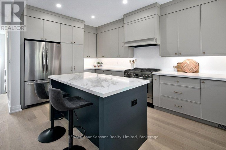 91 SUMMER VIEW AVENUE, Collingwood, Ontario, L9Y3Z1