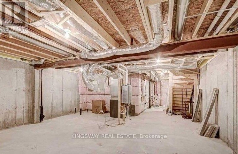 16 BRADBURY ROAD W, Hamilton (Stoney Creek Mountain), Ontario, L8J0L1