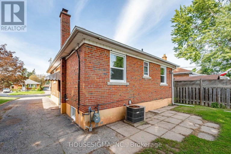 309 BALDWIN STREET, Oshawa (Donevan), Ontario, L1H6H5