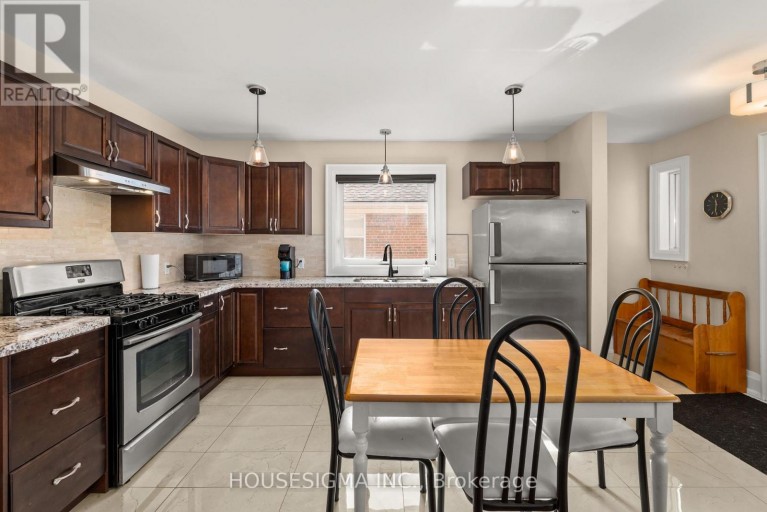 309 BALDWIN STREET, Oshawa (Donevan), Ontario, L1H6H5