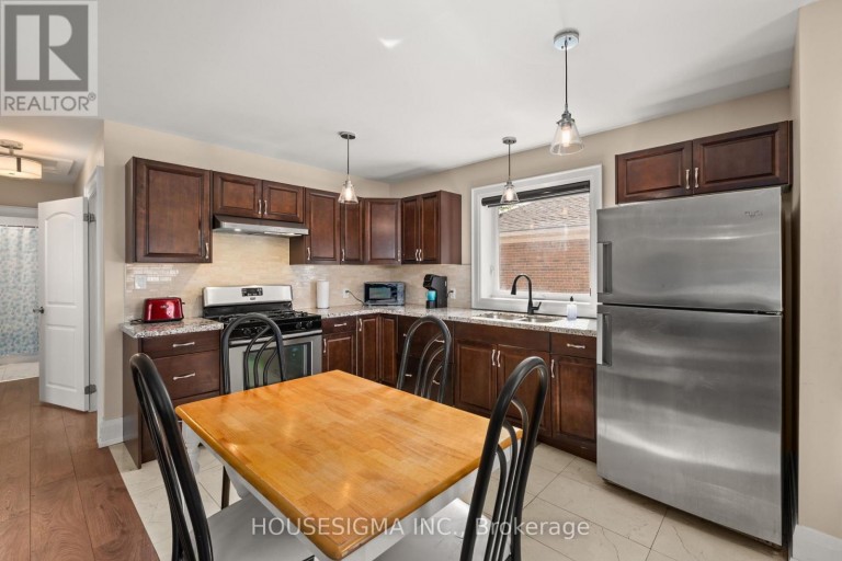 309 BALDWIN STREET, Oshawa (Donevan), Ontario, L1H6H5