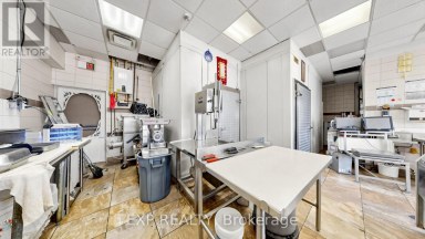 8 - 12960 YONGE STREET Richmond Hill (Oak Ridges) Ontario photo 10
