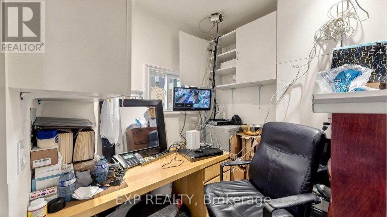 8 - 12960 YONGE STREET, Richmond Hill (Oak Ridges), Ontario, L4E3K2