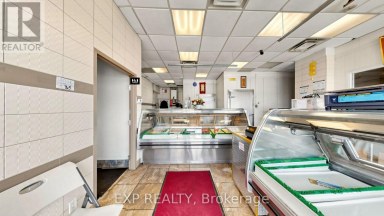 8 - 12960 YONGE STREET Richmond Hill (Oak Ridges) Ontario photo 4