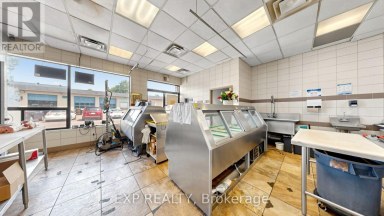 8 - 12960 YONGE STREET Richmond Hill (Oak Ridges) Ontario photo 6