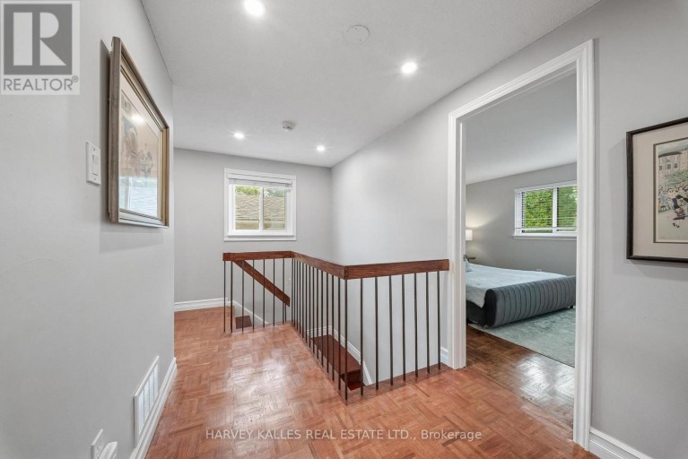 221 SNOWSHOE CRESCENT, Markham (German Mills), Ontario, L3T4N2